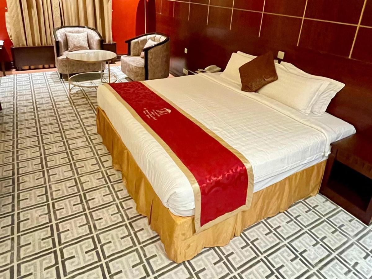 Al Mansour Grand Hotel Ḩafar al Bāţin 外观 照片