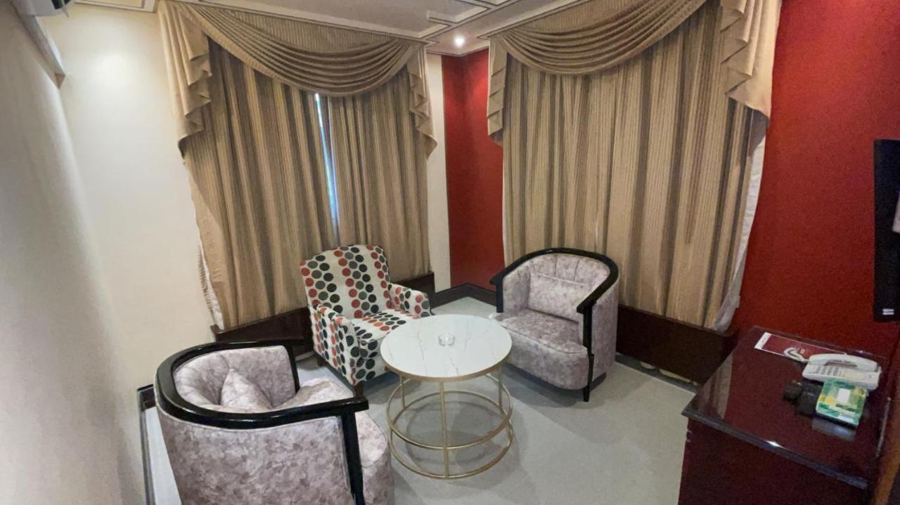 Al Mansour Grand Hotel Ḩafar al Bāţin 外观 照片